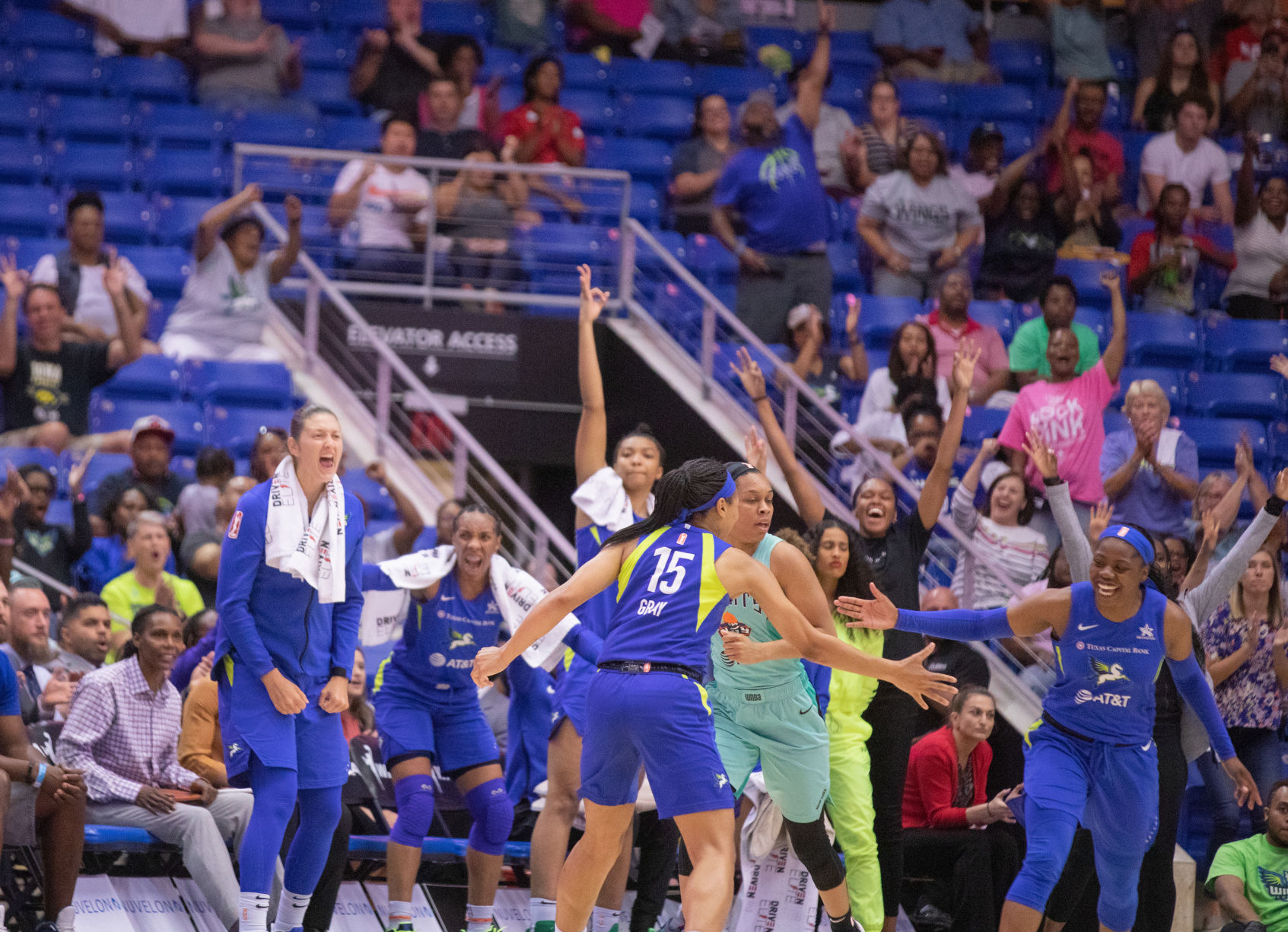 Photos: Dallas Wings dominate New York Liberty